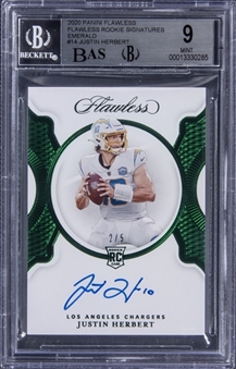 2020 Panini Flawless Rookie Signatures Emerald #14 Justin Herbert Signed Rookie Card (#2/5) - BGS MINT 9/BGS 10